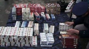 Pe negustorii de ţigări de contrabandă din Piteşti nimic nu pare a-i deranja